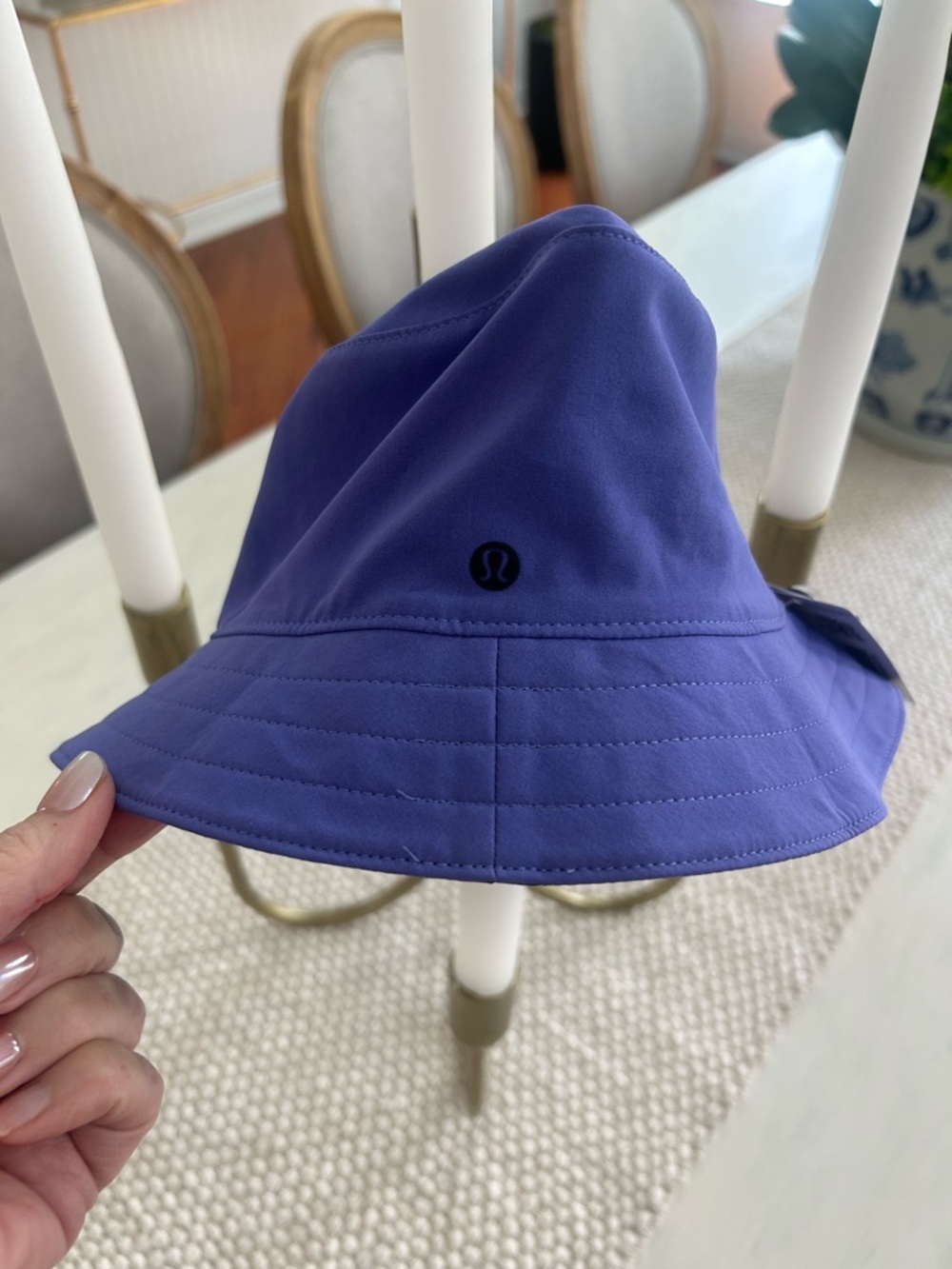 Lululemon bucket hat wear both ways! BNWT Black and Purple - Picture 3 of 7